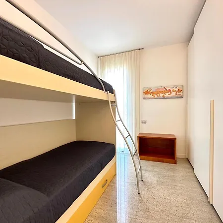 Apartment Frontemar Residenze Sul Mare - Carraro Immobiliare - Family Lido di Jesolo
