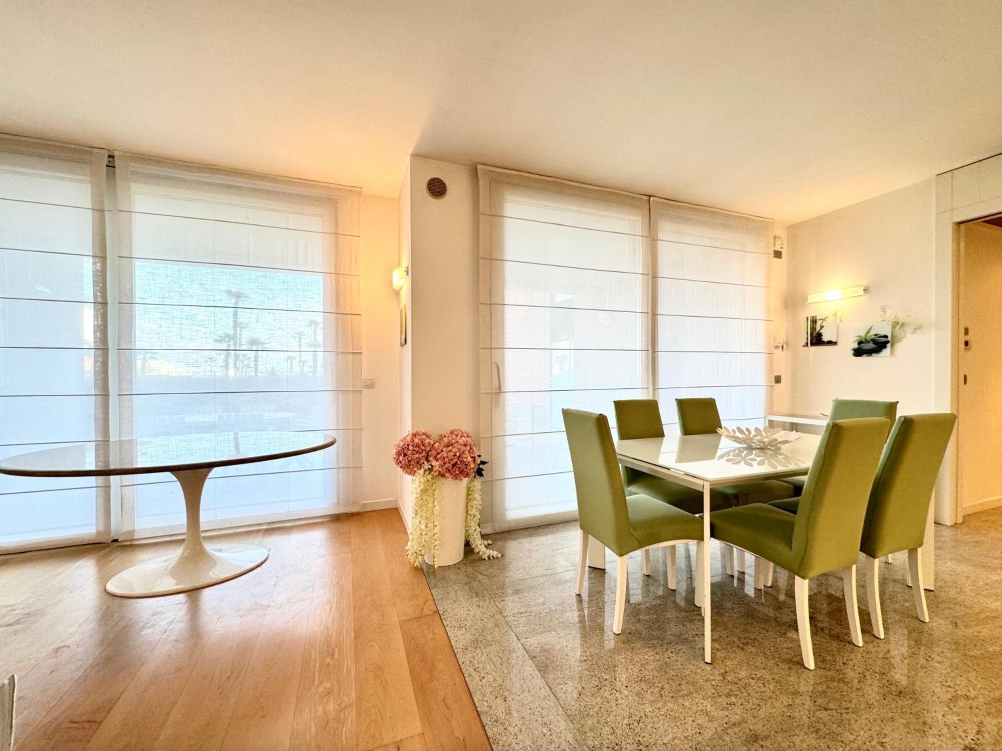 Apartment Frontemar Residenze Sul Mare - Carraro Immobiliare - Family Lido di Jesolo